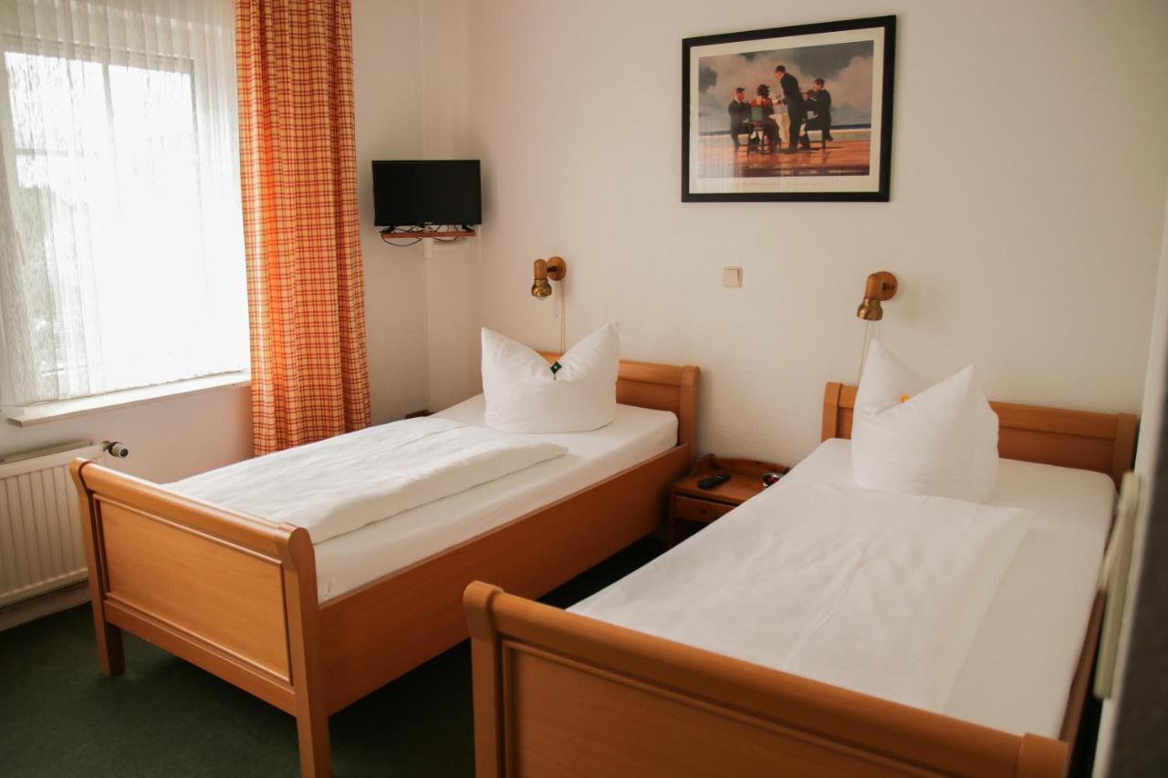 Hotel Meiendorfer Park Free Parking Хамбург Екстериор снимка